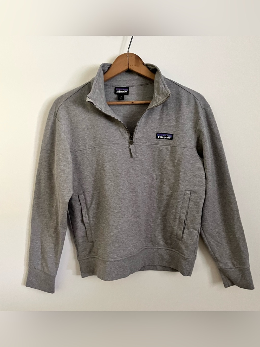Patagonia Women’s Gray Quarter-Zip Pullover Sweatshirt